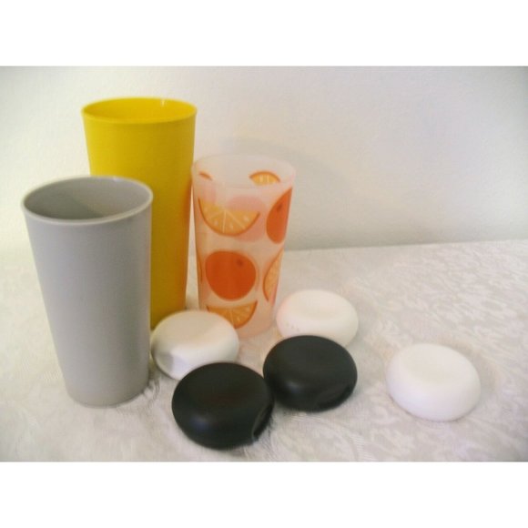 5  Tiny 1 ounce Tupperware containers with lids, 3 beverage cups - Picture 2 of 6